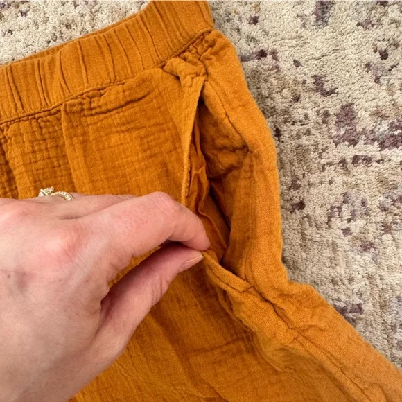 Universal Thread Shorts - Picture 3 of 10